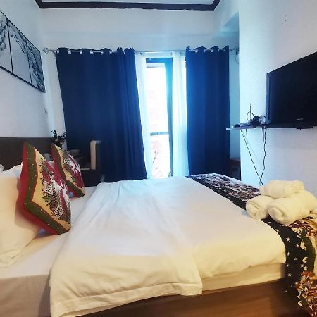 마카티 Warm Makati 아파트 호텔 외부 사진