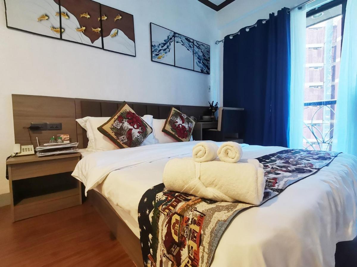 마카티 Warm Makati 아파트 호텔 외부 사진
