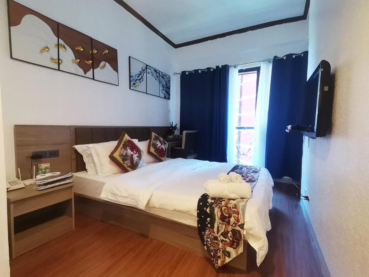 마카티 Warm Makati 아파트 호텔 외부 사진